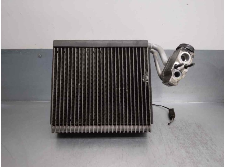 Recambio de evaporador aire acondicionado para chevrolet captiva 2.0 diesel cat referencia OEM IAM 96984423  