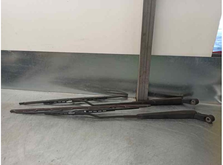 Recambio de brazo limpia delantero izquierdo para suzuki ignis rg (fh) 1.3 cat referencia OEM IAM 621211B 