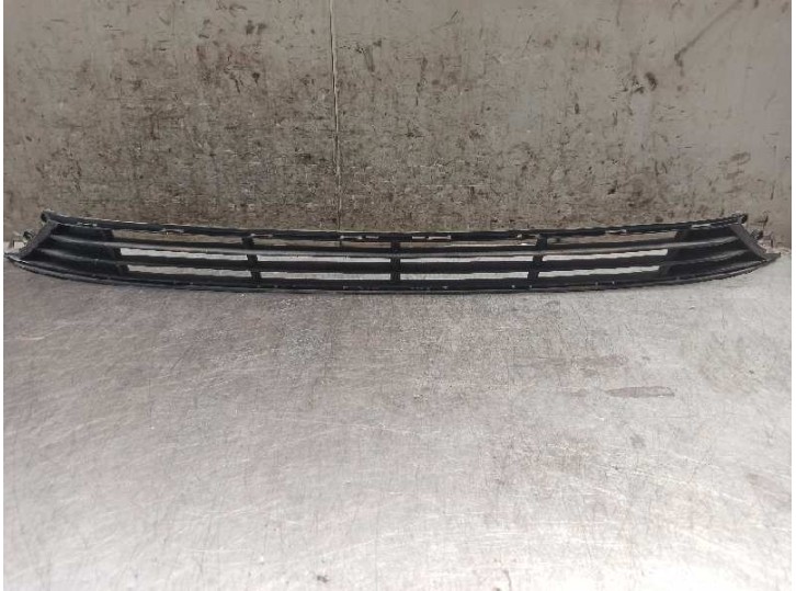Recambio de rejilla paragolpes delantero para ford ka+ ti-vct cat (3 cil.) referencia OEM IAM   