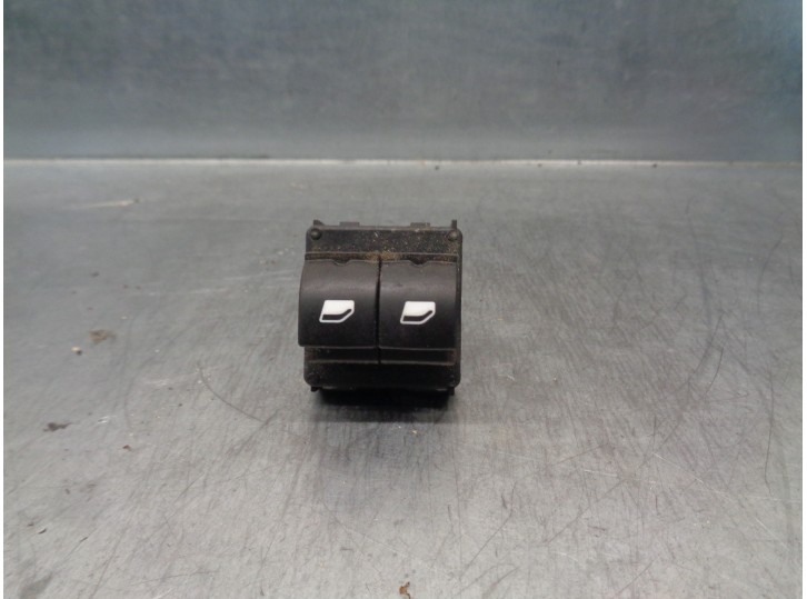 Recambio de mando elevalunas trasero derecho para citroën c-elysée 1.2 12v vti referencia OEM IAM 96664313ZD 