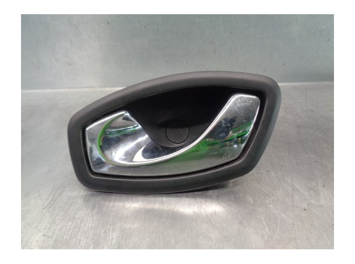 Recambio de maneta interior trasera izquierda para renault captur 0.9 energy referencia OEM IAM 806700006R  