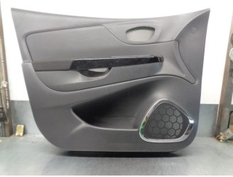 Recambio de guarnecido puerta delantera izquierda para renault captur 0.9 energy referencia OEM IAM 809019807R 