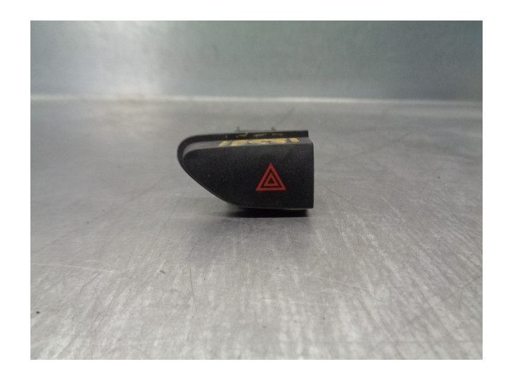 Recambio de warning para renault captur 0.9 energy referencia OEM IAM 252907372R  