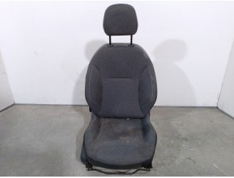 Recambio de asiento delantero derecho para citroën c3 ii 1.4 referencia OEM IAM 4848121 CUERO NEGRO Y TELA GRIS 5 PUERTAS
