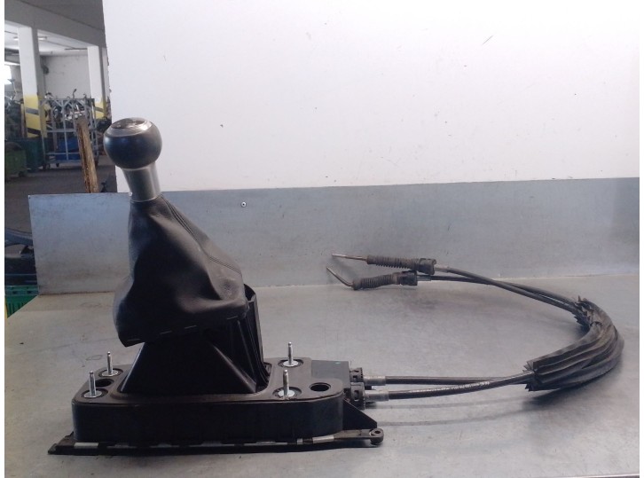Recambio de palanca cambio para audi a3 sportback (8va, 8vf) 1.0 tfsi referencia OEM IAM 5Q0711049AN 5Q0711049AN 