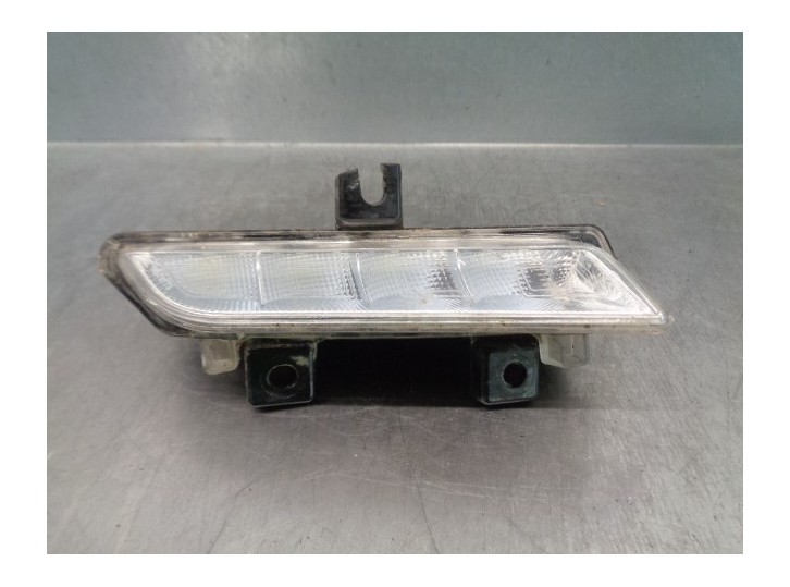Recambio de piloto delantero derecho para renault captur 0.9 energy referencia OEM IAM 266000411R 89208541 VALEO
