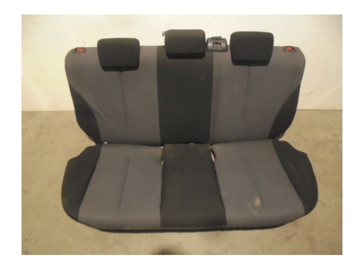 Recambio de asientos traseros para mazda 2 lim. (de) 1.3 active (3-ptas.) referencia OEM IAM DJ0157350B63 DJ0157350B63 