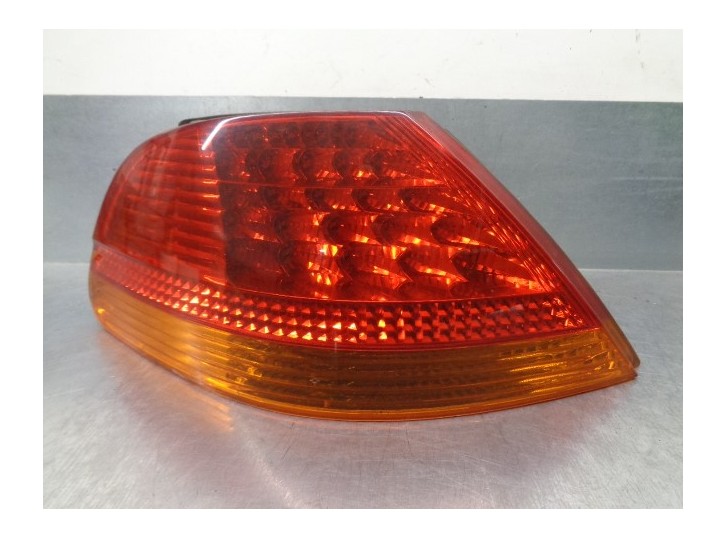 Recambio de piloto trasero izquierdo para bmw serie 7 (e65/e66) 3.0 turbodiesel cat referencia OEM IAM 63218379687 4 PUERTAS