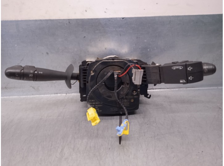 Recambio de mando luces para renault laguna ii (bg0) 1.9 dci diesel referencia OEM IAM 8200004642B  VALEO