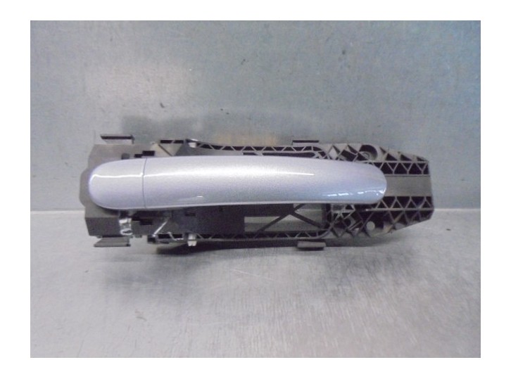 Recambio de maneta exterior delantera derecha para seat ibiza (6j5) referencia OEM IAM 5N0837205M 5 PUERTAS