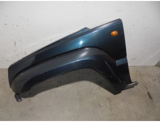 Recambio de aleta delantera izquierda para chrysler jeep cherokee (kj) 2.8 crd cat referencia OEM IAM 55360599AA VERDE AZULADO 