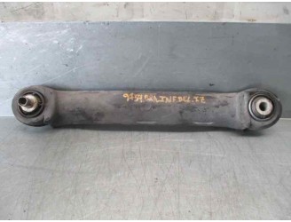 Recambio de brazo suspension inferior trasero izquierdo para mercedes-benz clase c (w201) berlina 2.3 referencia OEM IAM 2013520