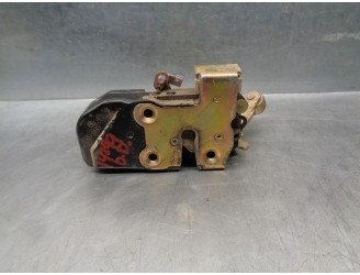 Replacement front right door lock for Chrysler Jeep Cherokee (KJ) 2.8 CRD cat OEM IAM reference 55360611AE 4 PINE