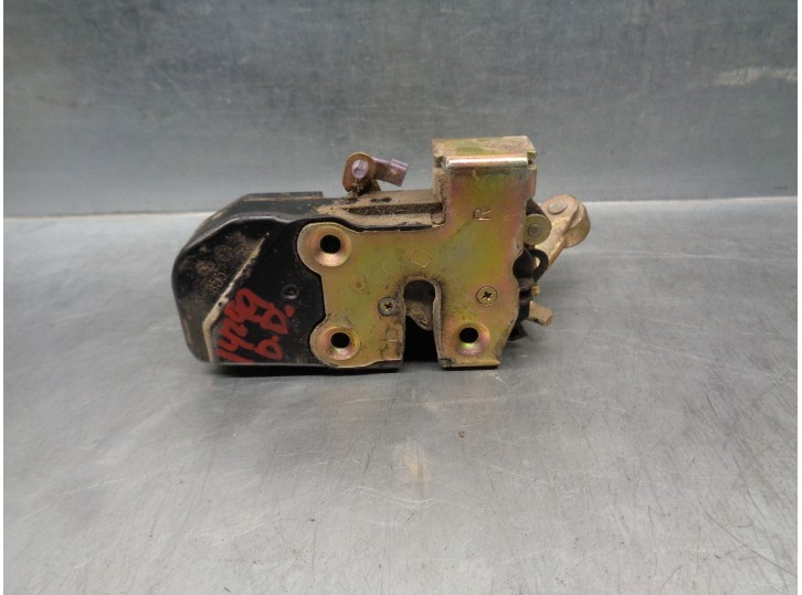 Replacement front right door lock for Chrysler Jeep Cherokee (KJ) 2.8 CRD cat OEM IAM reference 55360611AE 4 PINE