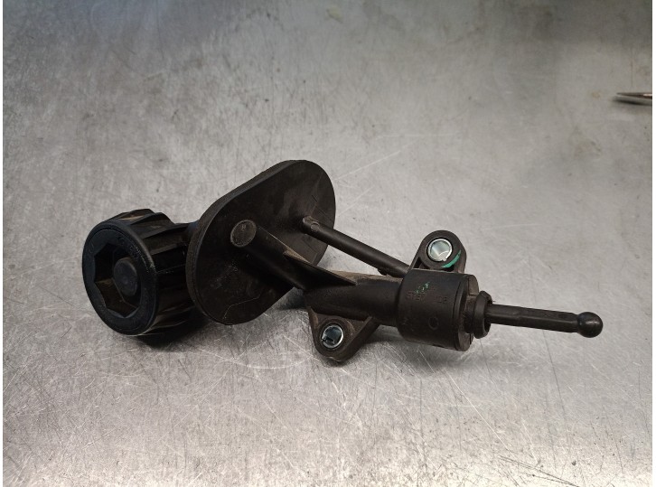 Recambio de bombin embrague para fiat doblo 1.3 16v jtd cat referencia OEM IAM 55190993 