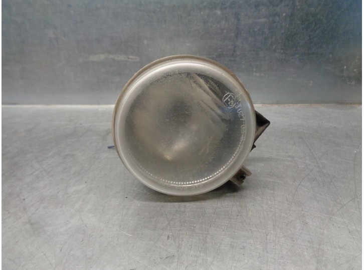 Recambio de faro antiniebla izquierdo para chrysler jeep cherokee (kj) 2.8 crd cat referencia OEM IAM 05083895AD 