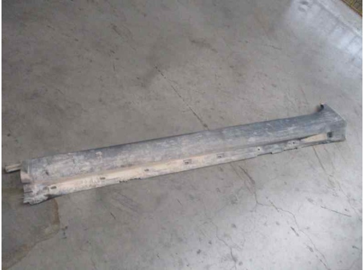 Recambio de faldon lateral para volvo xc90 2.5 20v turbo cat referencia OEM IAM 30655189  