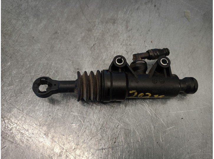 Recambio de bombin embrague para lancia phedra (180) 2.2 jtd referencia OEM IAM 1401258680  