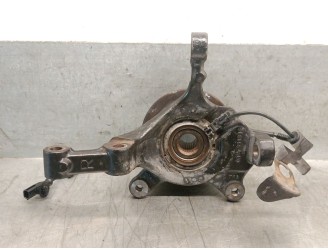 Recambio de mangueta delantera derecha para renault trafic ii furgoneta (fl) 2.5 dci 145 (fl0j) referencia OEM IAM 8200548662 82