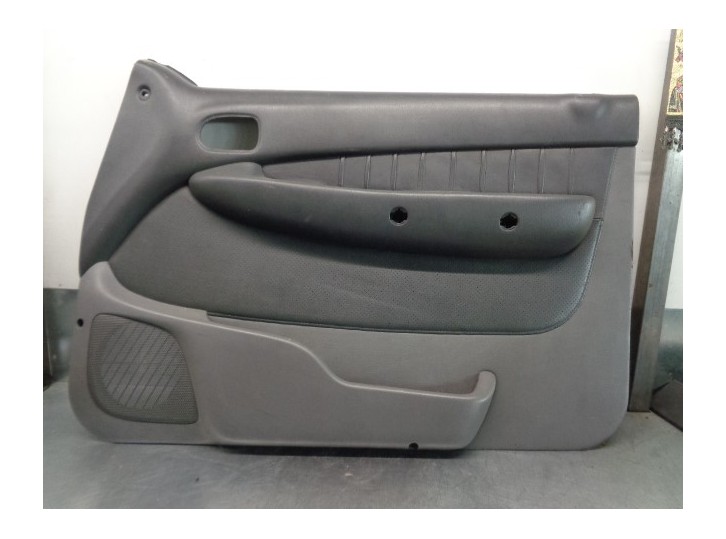 Recambio de guarnecido puerta delantera derecha para ford ranger (eq) 2.5 12v td cat referencia OEM IAM UH716884CI 