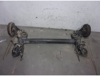 Recambio de puente trasero para opel corsa e selective referencia OEM IAM 402136 TAMBOR 4 AGUJEROS BURRA 17