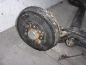 Recambio de puente trasero para opel corsa e selective referencia OEM IAM 402136 TAMBOR 4 AGUJEROS BURRA 17