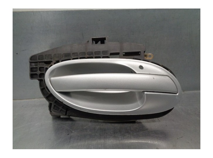 Recambio de maneta exterior trasera derecha para bmw serie 7 (e65/e66) 3.0 turbodiesel cat referencia OEM IAM 51217191892 4 PUE