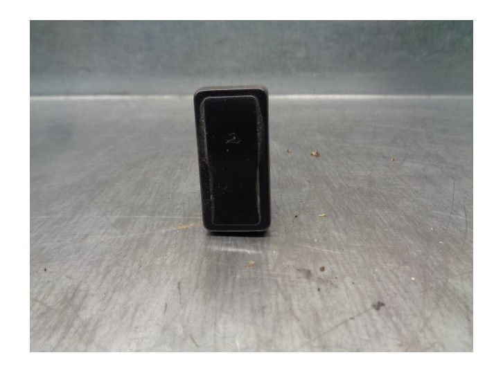 Recambio de mando elevalunas delantero derecho para citroën saxo 1.5 diesel referencia OEM IAM 6552AJ  