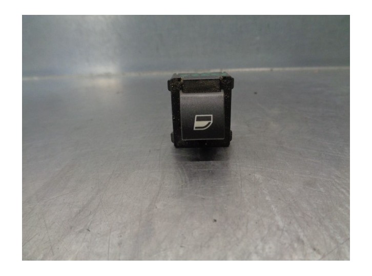 Recambio de mando elevalunas trasero derecho para bmw serie 7 (e65/e66) 3.0 turbodiesel cat referencia OEM IAM 8379597 