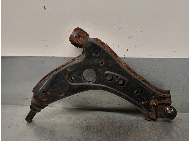 Replacement front right lower suspension arm for Skoda Fabia (6Y2/6Y3) 1.9 SDI CAT (ASY) OEM IAM reference 6Q040715