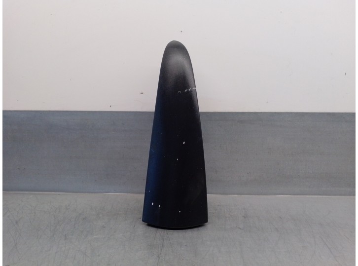 Recambio de molduras traseras para renault kangoo 1.5 dci diesel fap referencia OEM IAM 8200499014  