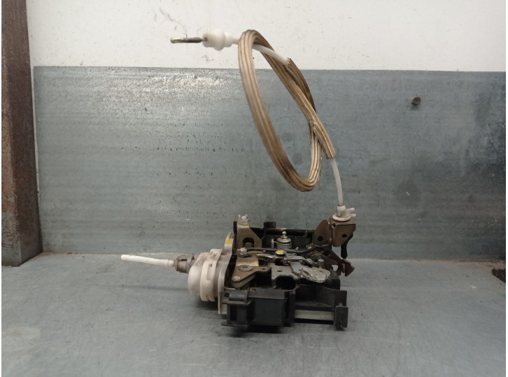 Recambio de cerradura puerta delantera derecha para audi a4 b5 (8d2) 1.9 tdi referencia OEM IAM 4D1837016D 