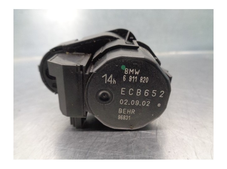 Recambio de motor apertura trampillas climatizador para bmw serie 7 (e65/e66) 3.0 turbodiesel cat referencia OEM IAM 6911820 641