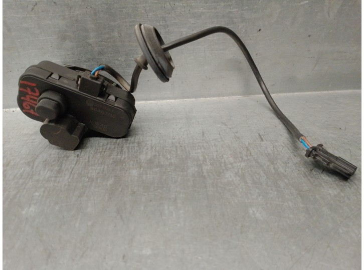 Recambio de motor tapa deposito combustible para volkswagen golf v variant (1k5) 1.4 16v tsi referencia OEM IAM 5N0810773D 