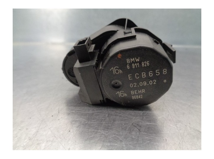 Recambio de motor apertura trampillas climatizador para bmw serie 7 (e65/e66) 3.0 turbodiesel cat referencia OEM IAM 6911826 