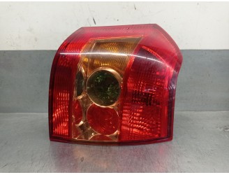 Replacement rear right tail light for Toyota Corolla (_E12_) 1.4 D (NDE120_) OEM IAM reference 8155002301 8156102300 