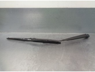 Recambio de brazo limpia trasero para mitsubishi space wagon (n80/n90) 2.4 gdi cat referencia OEM IAM MZ690104  