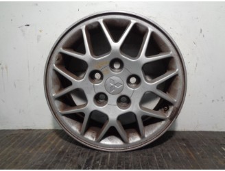 Recambio de llanta para mitsubishi space wagon (n80/n90) 2.4 gdi cat referencia OEM IAM MR333493 R15X6JJDOT46 ALUMINIO 16P