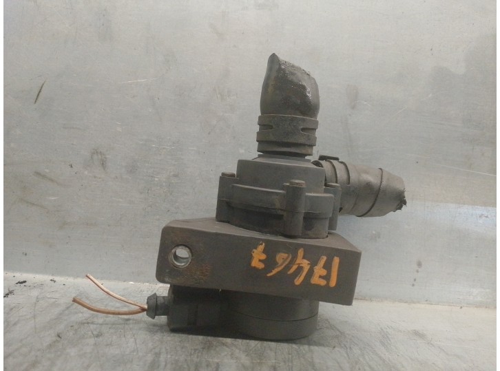 Replacement water pump for Volkswagen Golf V Variant (1K5) 1.4 16V TSI OEM IAM reference 30950000 30950000 