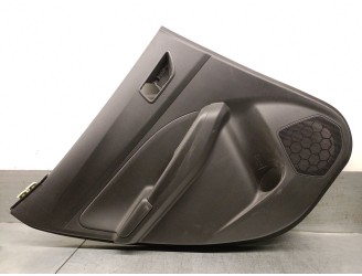 Recambio de guarnecido puerta trasera izquierda para suzuki swift v (az) 1.2 hybrid (mild hybrid) (a2l412) referencia OEM IAM 83