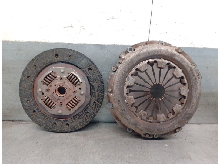 Recambio de kit embrague para citroën xsara (n1) 1.6 i referencia OEM IAM 9630792280 2050W8 VALEO