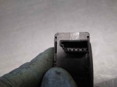 Recambio de mando elevalunas trasero izquierdo para bmw serie 1 berlina (e81/e87) 2.0 16v referencia OEM IAM 6945874 