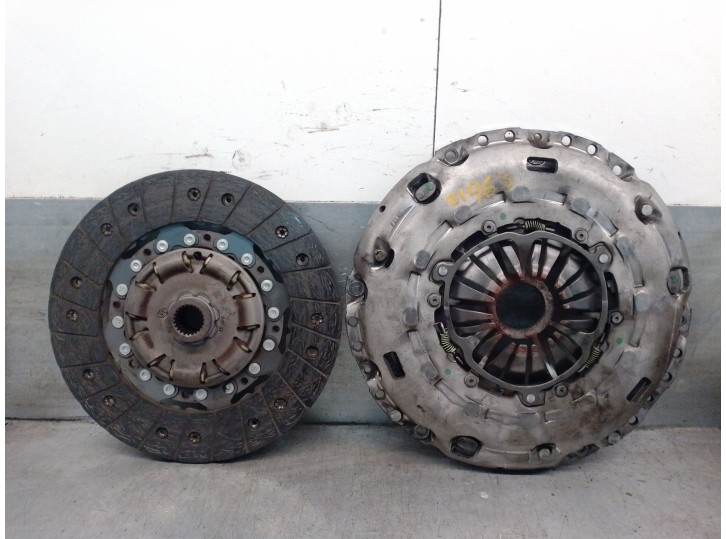 Recambio de kit embrague para volkswagen cc referencia OEM IAM 03L141016N 03L141016N 324035510 LUK