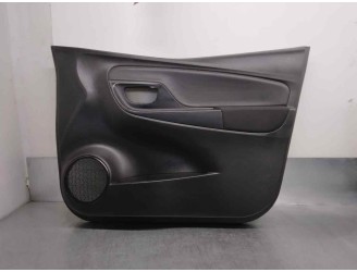 Recambio de guarnecido puerta delantera derecha para toyota yaris (_p13_) 1.5 hybrid (nhp130_) referencia OEM IAM 676100DR8020 