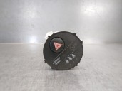 Replacement hazard warning switch for Toyota Yaris (_P13_) 1.5 Hybrid (NHP130_) OEM IAM reference 839500D100 