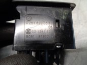 Replacement rear right window switch for Mercedes-Benz M-Class (W164) 3.0 CDI CAT OEM IAM reference A2518200510 