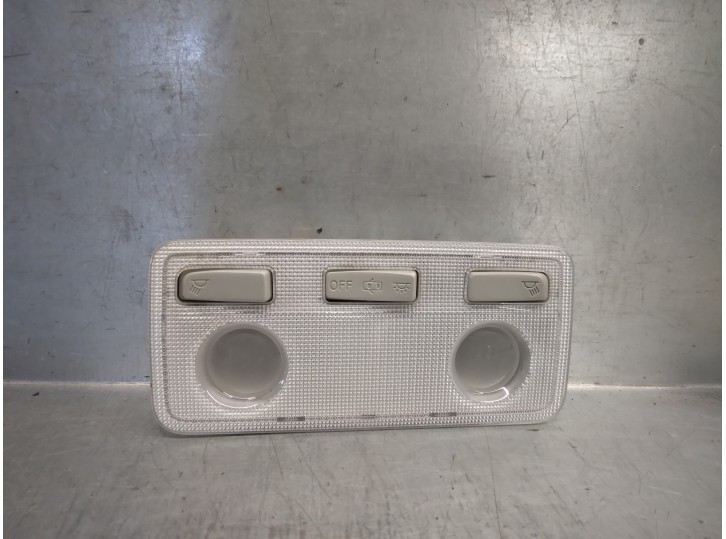 Recambio de luz interior para toyota yaris (_p13_) 1.5 hybrid (nhp130_) referencia OEM IAM 812600D070 