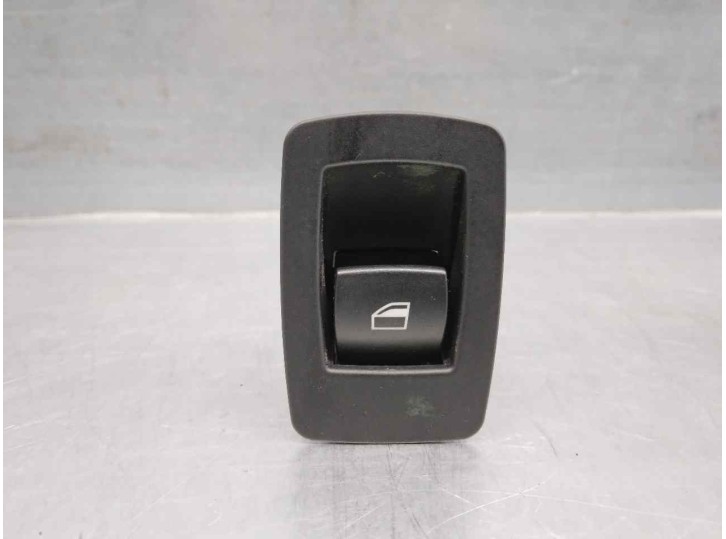 Recambio de mando elevalunas trasero derecho para bmw serie 1 berlina (e81/e87) 2.0 16v referencia OEM IAM 6945874 