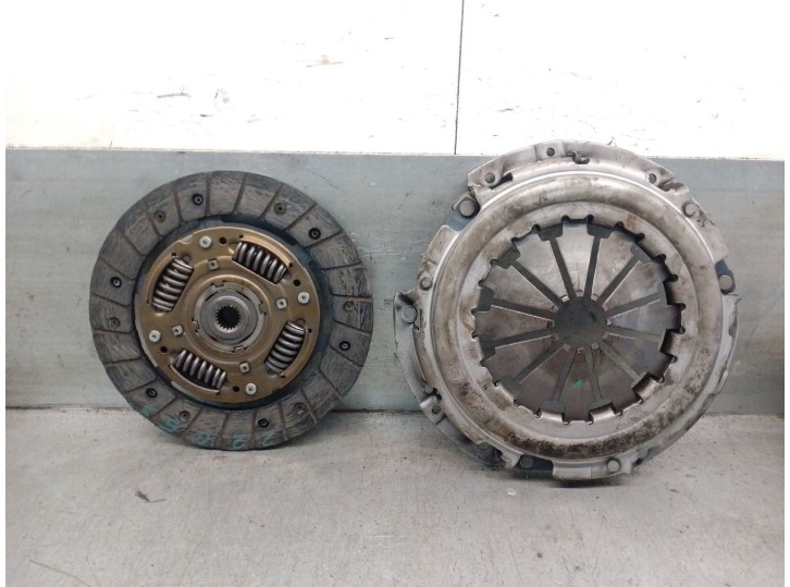 Recambio de kit embrague para fiat stilo (192_) 1.6 16v (192_xb1a) referencia OEM IAM 71719616 71719616 