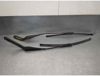 Recambio de brazo limpia delantero derecho para bmw serie 1 berlina (e81/e87) 2.0 16v referencia OEM IAM 61617169972 